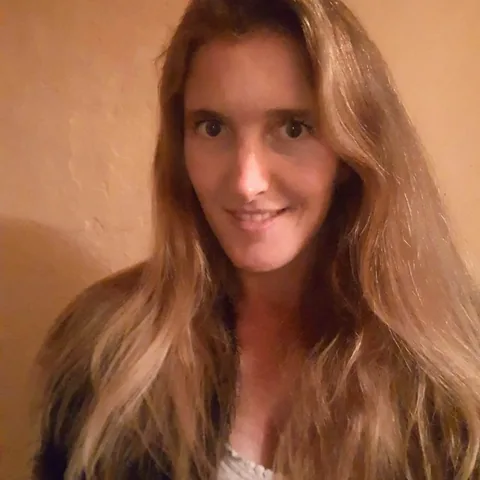 Monique, Renewals Specialist
